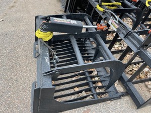 lot 25 image: Brand New Made In America Universal Mount Bobcat Skid Loader Skid Steer 48 Skeleton Grapple Bucket