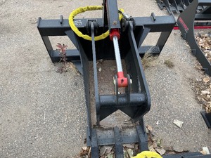 lot 26 image: Brand New Made In America Universal Mount Bobcat Skid Loader Skid Steer Stump Grapple Bucket
