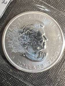 1 TROY OZ .999 FINE SILVER 2012 CANADIAN MAPLE LEAF ROUND