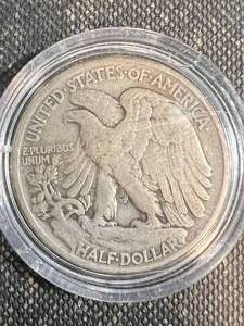 1945 US WALKING LIBERTY HALF DOLLAR IN AIRTITE