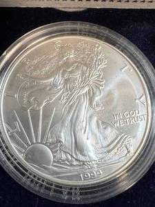 1999 AMERICAN SILVER EAGLE 1 TROY OZ .999 FINE SILVER UNC