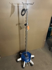 lot 27 image: WOW MSRP $3000&nbspOmnimed 741314 Pneumatic Irrigation Bag Power Lifter IV Pole Lift Assist Tower - Great Working Condition