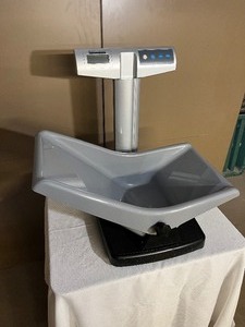 lot 16 image: MSRP $500 Health O Meter Professional 524KL Pediatric Child Infant Patient Digital&nbspWeighing Scale - Good Working Condition - Needs Batteries Seat Has A Hole In The Bottom