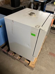 lot 30 image: Thermo Scientific Precision 6530 Incubator - Works  Inside Needs A Good Cleaning