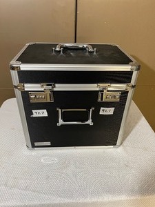 lot 31 image: Vaultz Double Number Combination Lock Office Filing Case Excellent Condition
