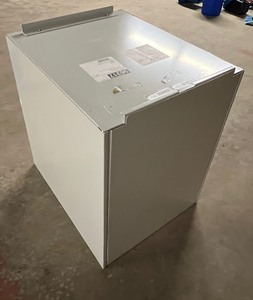 lot 41 image: 3-Drawer Office Work Filing Cabinet