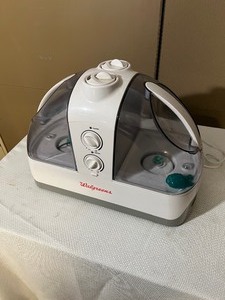 lot 40 image: Walgreens 2035 High Output Dual Ultrasonic Humidifier - Great Working Condition