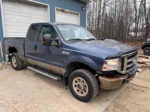 2005 Ford F-250 Super Duty 5.4L with 117,000 Miles