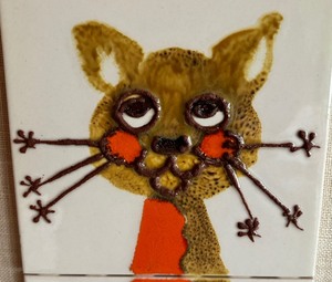 lot 61 image: Vintage Cat Motif Tile Art by Barbara Beall