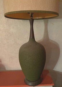 lot 71 image: Mid Century Decorative Table Lamp