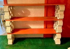 lot 80 image: Fun Vintage Brick and Wood Decorative Shelf