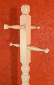 lot 81 image: White Wooden Coat Rack