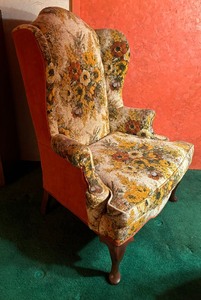 lot 83 image: Lovely Vintage Upholstered Floral High Back Chair