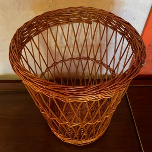 lot 91 image: Vintage Wicker Waste Basket