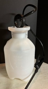 lot 140 image: Chapin Lawn and Garden Sprayer