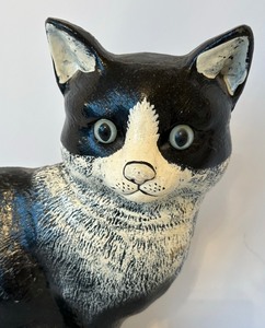 lot 242 image: Cute Cat Cast Iron Door Stop