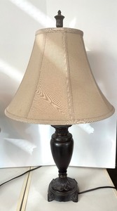 lot 272 image: Trio of Elegant Lamps