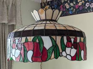 lot 18 image: Cat Stained Glass Hanging Pendant Light
