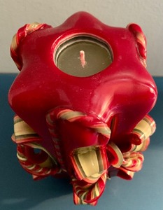 lot 221 image: Gorgeous Candy Cane Ribbon Candle, NEW