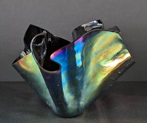 lot 47 image: Signed Artisan Iridescent Art Glass Bowl