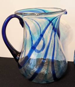 lot 152 image: Swirled Art Glass Style Bowl and Pitcher Set