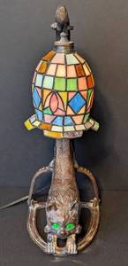 lot 41 image: Stained Glass Bronze Cat Figurine Table Lamp