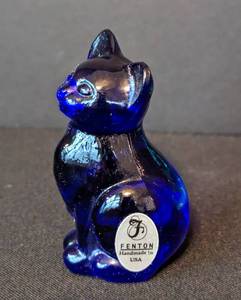 lot 155 image: Two Fenton Colored Glass Cat Figurines