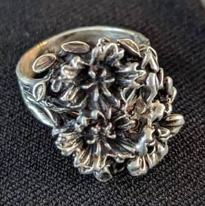 lot 158 image: Floral Sterling Silver Jewelry Set