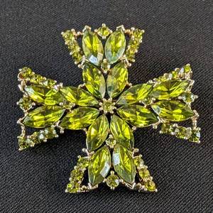 lot 159 image: Weiss Green Rhinestone Brooch and Earrings