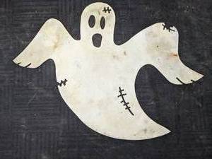 Metal Halloween Ghost Wall Hanging Cutout
