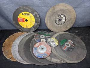 Assortment of Saw Blades DeWalt Chop Saw Wheel, Vermont Masonry, 14 Bosch Concrete, Metabo Reinforced Cutting Wheel, and MORE