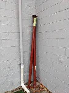 Set of Two Adjustable Building Columns  Foundation Jacks