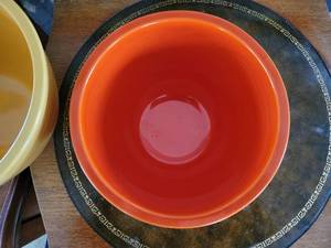 lot 6 image: Vintage Fiesta Mixing Bowls Green #7, Yellow #6 and Red #5. Perfect condition.