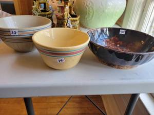 lot 47 image: Lot of Rockingham & other Mixing Bowls. Stoneware Pots & Pitcher. McCoy Animal Planters.