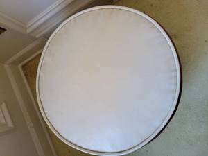 lot 56 image: 1960s Vinyl Footstool  Ottoman shaped & upholstered like a drum.