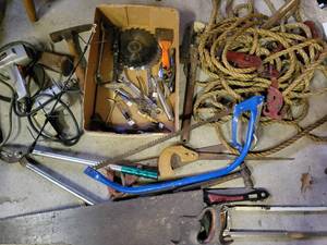 lot 68 image: Miscellaneous Tools and Vintage Block and Tackle. Skill, Black & Decker etc.