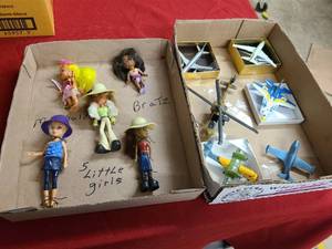 lot 122 image: JJ Collection of Bratz and vintage airplane toys