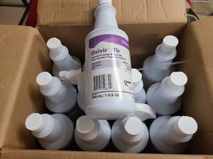 lot 136 image: JJ Box of cleaning supplies