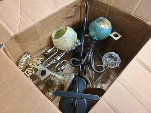 lot 158 image: JJ Box of household candles and lighting decor