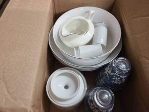lot 160 image: JJ Box vintage glassware and newer glasses