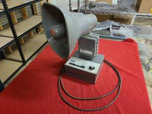 lot 176 image: JJ Vintage Working Federal Signal Corporation Selectone demonstration unit
