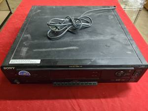 lot 177 image: JJ Sony DVP-C650D Player