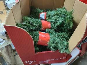 lot 222 image: MM Box of unlit branch garland