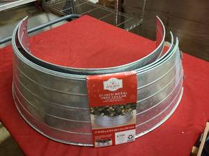 lot 228 image: MM 2x 27-Inch metal tree collars