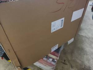lot 32 image: Pacon Ruled Tagboard 1-12 x 34