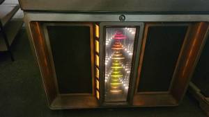 lot 1 image: Vintage Rowe AMi Jukebox model R-90 for use with 45s