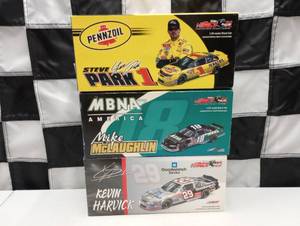 lot 50 image: Action 124th Scale Die Cast Cars