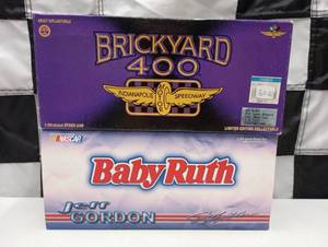 lot 84 image: Action 124th Scale Die Cast Cars