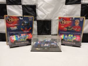 lot 98 image: Action Winners Circle Jeff Gordon #24 143rd Scale Die Cast Cars