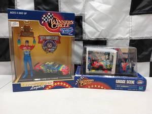 lot 102 image: Action Winners Circle Starting Line Up Jeff Gordon #24 Figure And Garage Scene